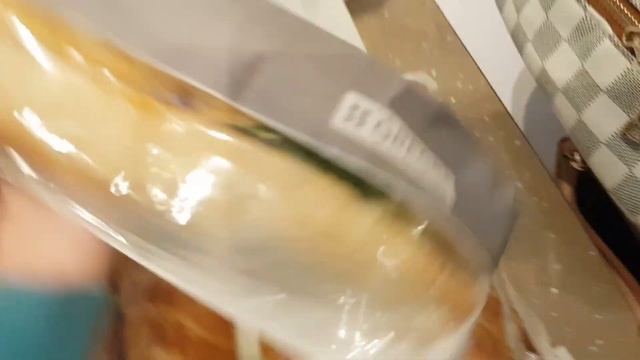 Huge TGTG costa & Gregg's | 20 sausage rolls | too good to go смотреть онлайн