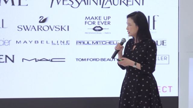 Powering the Retail Transformation: Beauty AR & AI смотреть онлайн
