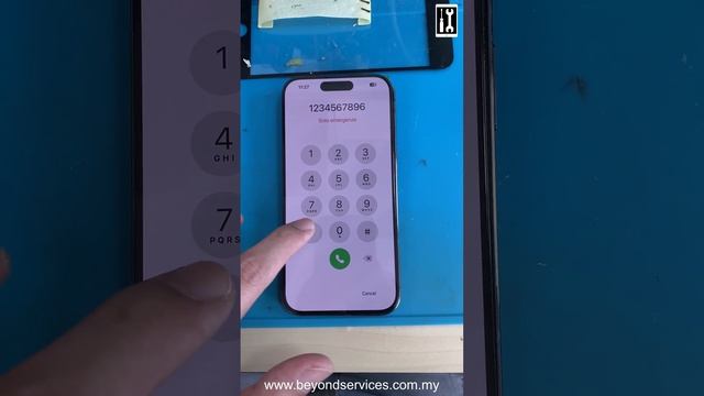 iPhone 14 Pro back glass crack смотреть онлайн