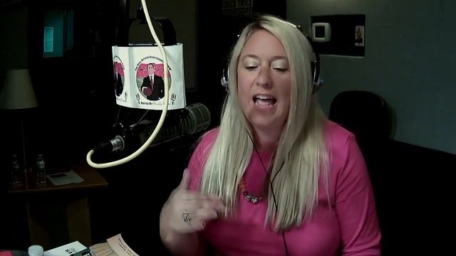 Tara Richter discusses How to Blog Your Book into Existence смотреть онлайн