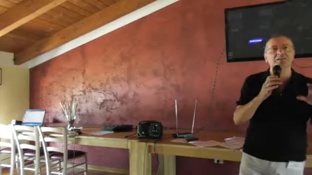 Viaggio nel labirinto della poesia (Giancarlo Giuliani) смотреть онлайн