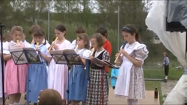 Sur le pont d'Avignon - flûte à bec (Sommer komm herbei) смотреть онлайн
