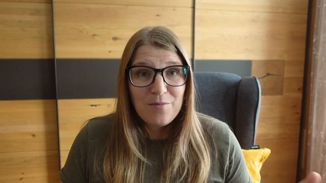 From 70 to 30 Liters - My Travel Bag Evolution | Minimalist Travel Packing смотреть онлайн