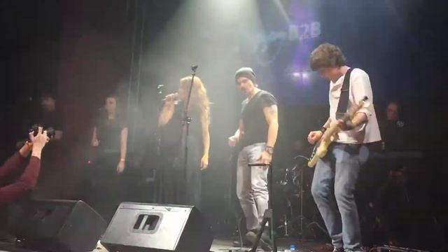 Evanescence - "Wake me up" by Анна Юркова и Артём Орлов with B2B смотреть онлайн