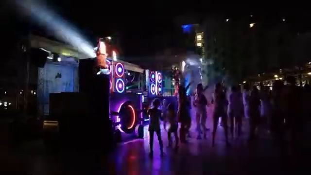 ночные развлечения Green Max Hotel 5* ночные развлечения. смотреть онлайн