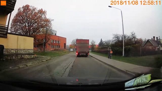 Xiaomi 70mai Car Recorder day sample смотреть онлайн