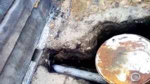 Слив из бани.Бочка для сливной воды из бани.
