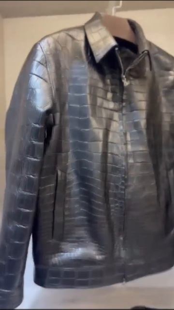 Заказ клиента! Шили из его шкуры ❤️🐊 #крокодил смотреть онлайн