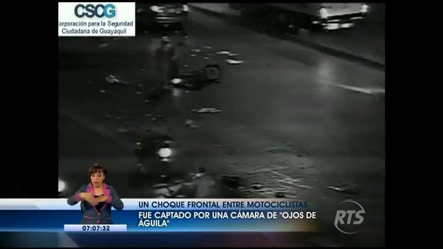 Un choque frontal entre motociclistas fue captado en Juan Tanca Marengo смотреть онлайн