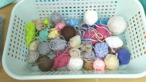 Вязание из остатков пряжи. Маленькие игрушки крючком. Серия 3