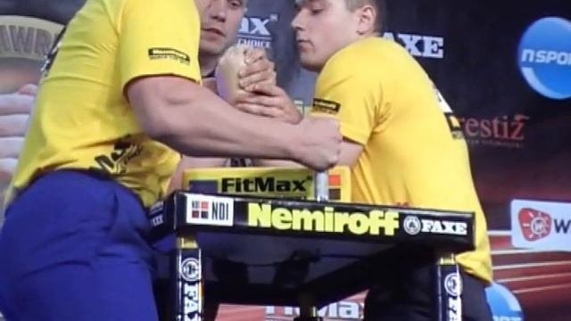 Dzmitry Shmyko vs. Ruslan Babayev - Left Open - Nemiroff 2010 - World of Armwrestling.com смотреть онлайн