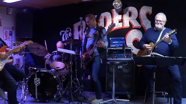 THE RYDERS - O Helga Natt (O Holy Night) Twist смотреть онлайн