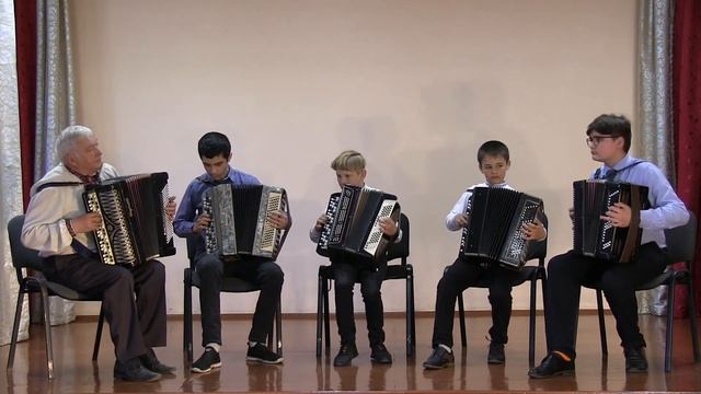 Ансамбль баяністів / Віночок українських народних пісень смотреть онлайн