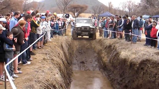 4x4 Landrover defender 2.8 смотреть онлайн