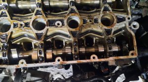 как снять пластину  датчика фазорегулятора лада веста,лада хрей 1.8