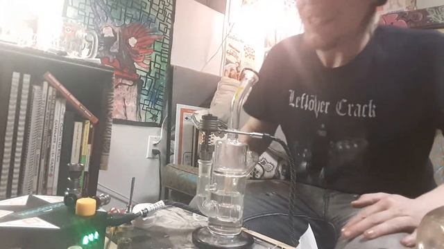 LIVE RESIN CRUMBLE/ELVATED EXTRACTS SHATTER AND BLU VOODOO смотреть онлайн