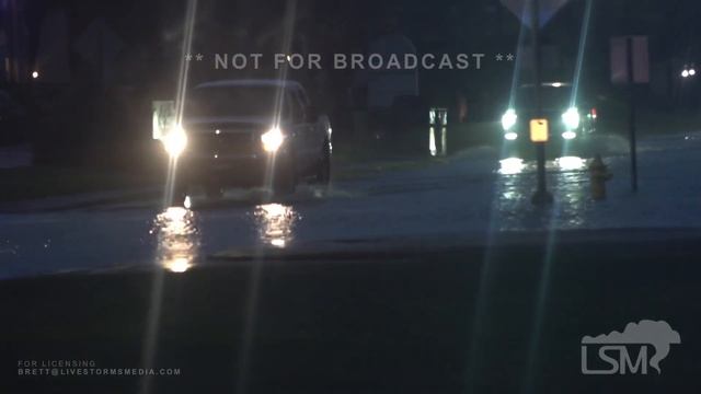 08-06-2024 North Myrtle Beach, SC - Roads Flooded - People Playing in Flood Waters смотреть онлайн