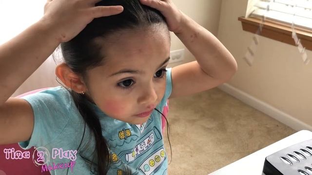 Alivia Puts On Face Jewels Stickers - Time To Play Toys смотреть онлайн