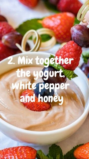 Fruit Kabobs with Cinnamon Honey Sauce 🍢🍍 смотреть онлайн