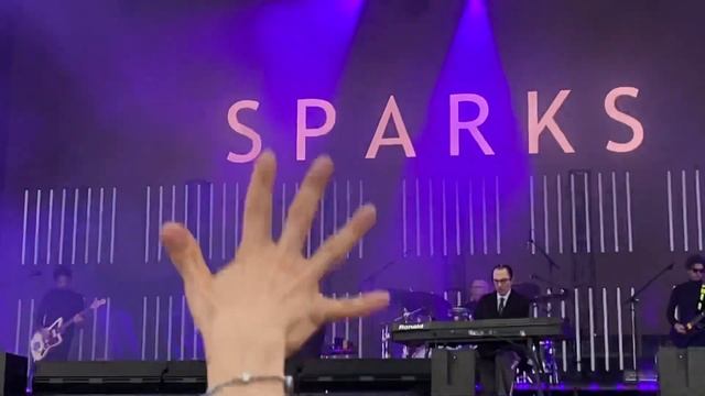 Sparks - This Town Ain’t Big Enough For Both Of Us ( Primavera Sound Porto 2023) смотреть онлайн