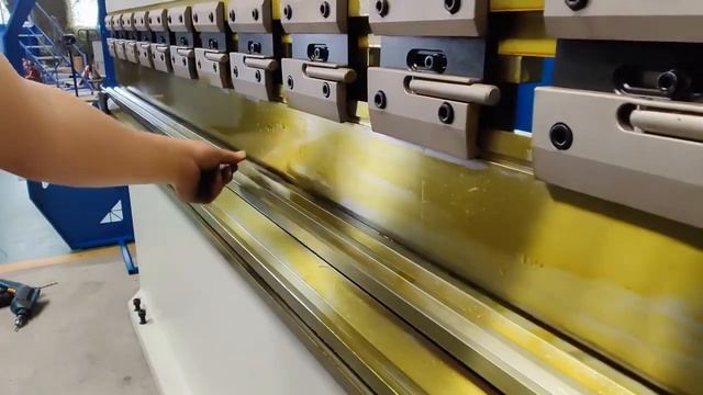 Демо видео по работе контроллера Ctouch 6 на листогибе Bertech SHPB 2580