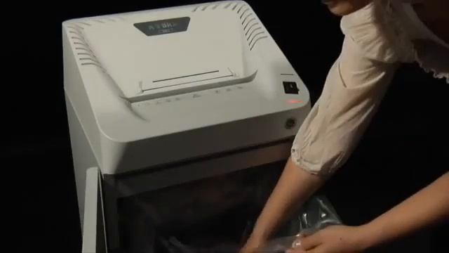 KOBRA 240.1 Shredders смотреть онлайн