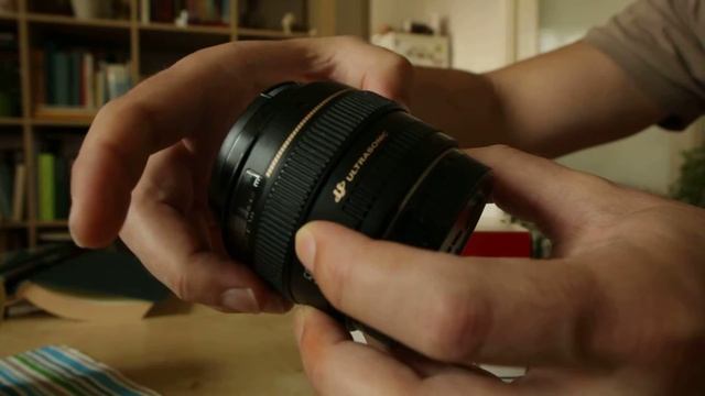 Rattly and scouring manual focusing - Canon EF 50mm f/1.4 смотреть онлайн