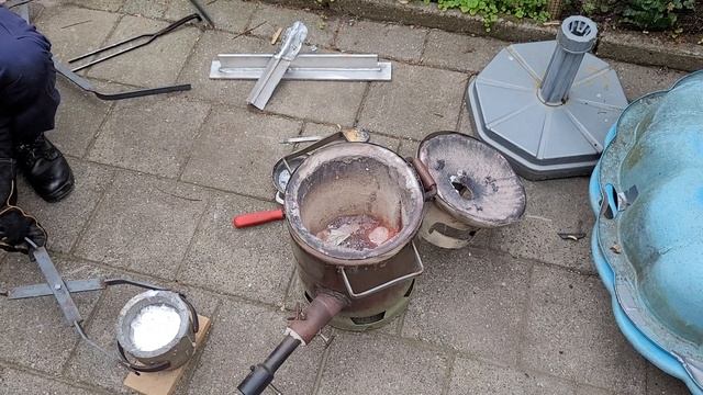 Biggest aluminium melt ever! - Devil Forge - Dumpsterdiving - Trash to treasure смотреть онлайн