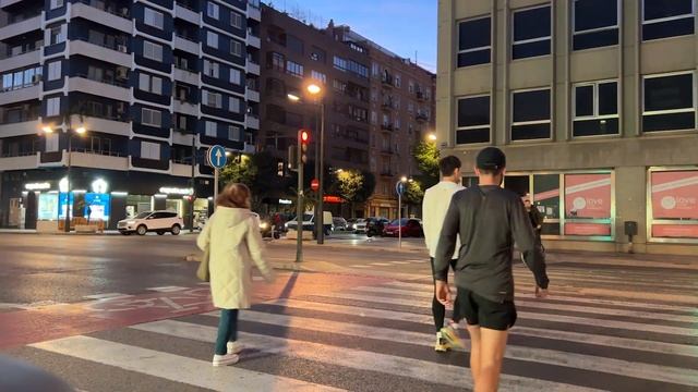 Valencia Vlog: The Fastest 10K Race in the World? смотреть онлайн