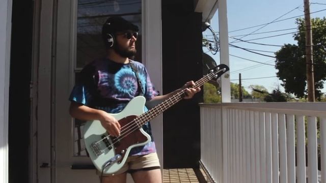 LEISURE - Money (Bass Cover) смотреть онлайн
