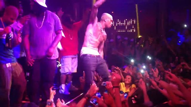 Chris Brown @ Gotha Club Cannes смотреть онлайн