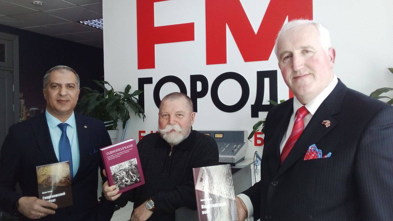 Развивается язык - развиваются народы.