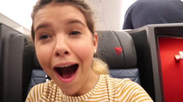 FiRST TiME FLYiNG Business Class to CHiNA! смотреть онлайн