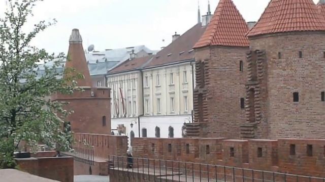 Замок в центре Варшавы смотреть онлайн