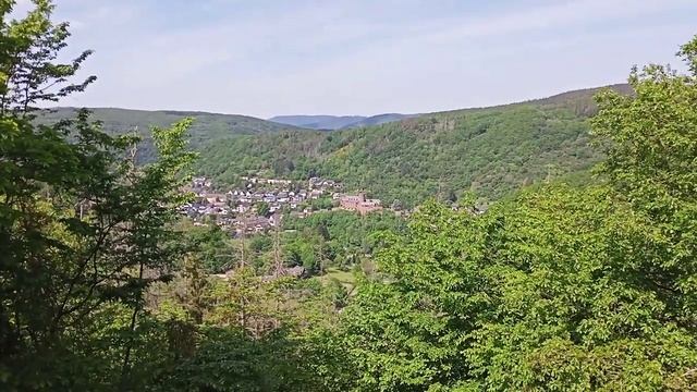 2024, 12 мая. Вид сверху на Хаймбах и замок смотреть онлайн