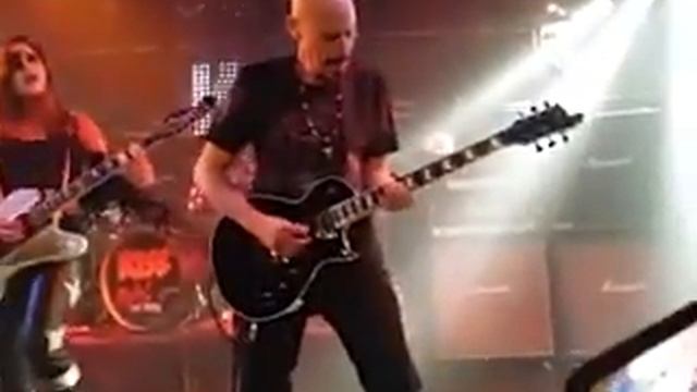 Priss & Bob Kulick (Heaven's On Fire) смотреть онлайн