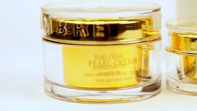 Линия с экстрактом жемчуга для молодой кожи от компании Ламбре