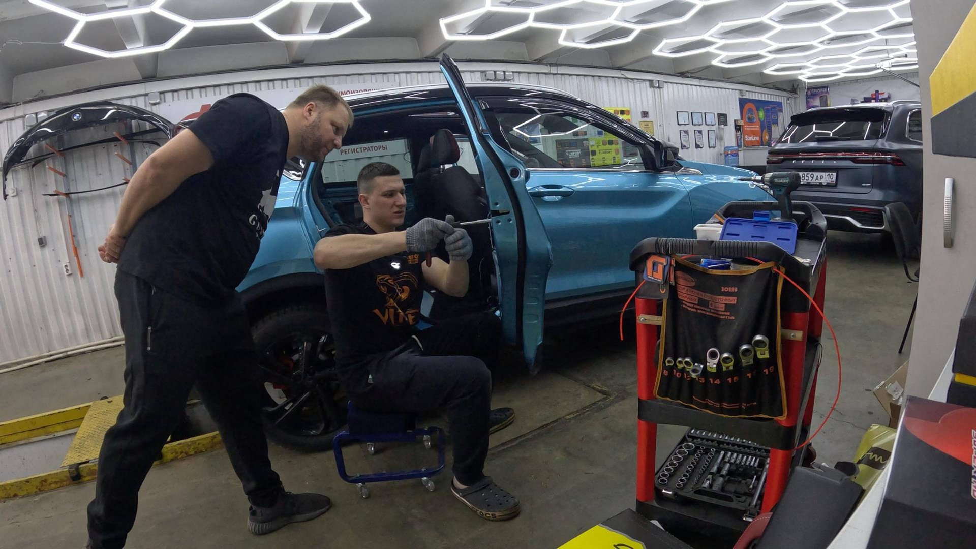 Доводчики дверей