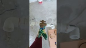Монтаж встроенного смесителя на гигиенический душ и нормальный закреп инсталяции.