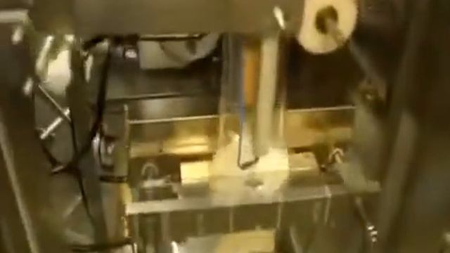 Машина за пакетиране на прахообразни продукти смотреть онлайн