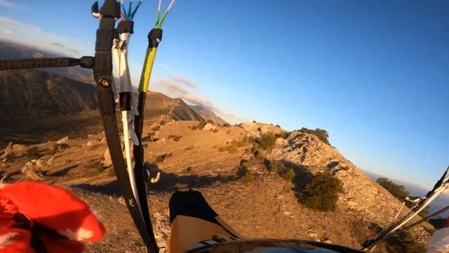 Новогоднее поздравление из воздуха от Take off. Hike&fly на Караул-Оба. смотреть онлайн