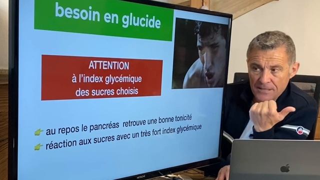 La collation et l’hydratation après l’effort смотреть онлайн