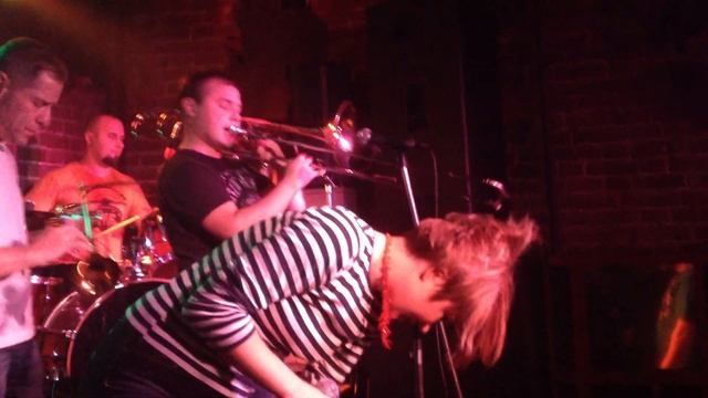 Шлюз - Пятница Вечер - Art-Garbage (Запасник) 19.10.2012 смотреть онлайн