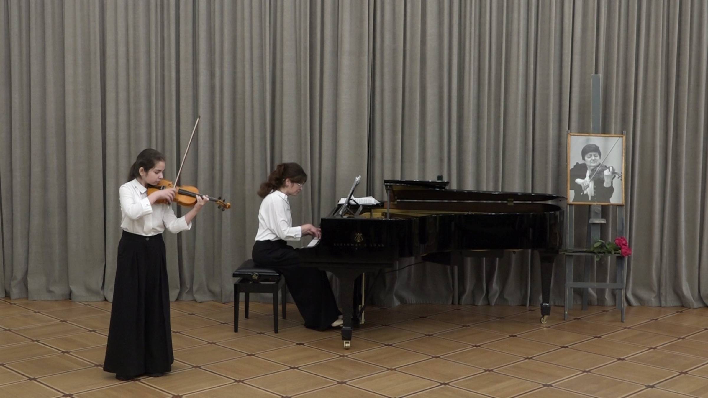 На сцене - самые талантливые смотреть онлайн