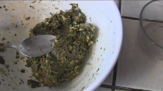 Hamburguesas de perejil y ketchup todo crudovegetariano смотреть онлайн