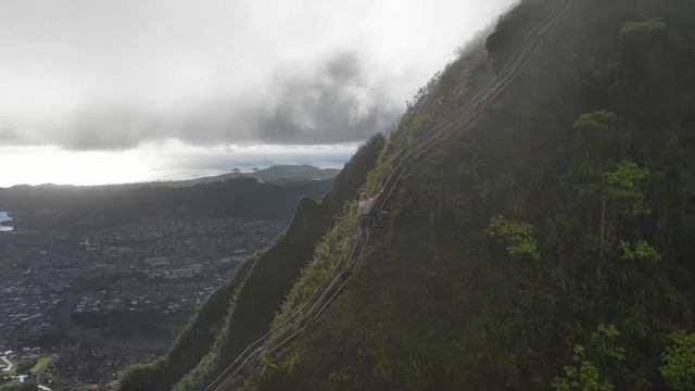 Stairway To Heaven Oahu | DJI Mavic Pro 2 Drone & GoPro Hero 7 смотреть онлайн