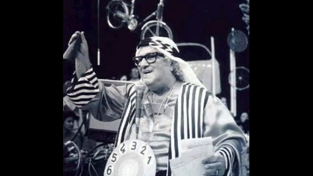 Tema de abertura do programa Discoteca do Chacrinha (TV Globo - 1967) смотреть онлайн