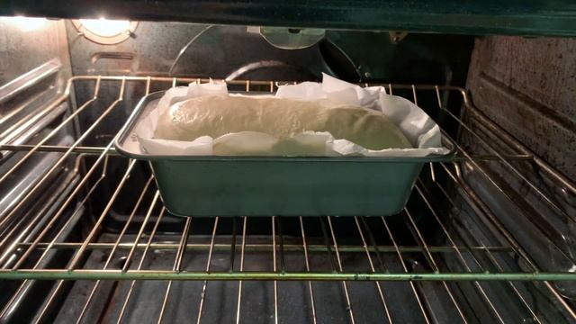 EASY Soft Sourdough Sandwich Loaf Recipe! (Vegan! 🌱 ) смотреть онлайн