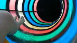 Горка чёрная дыра в аквапарке наутилус