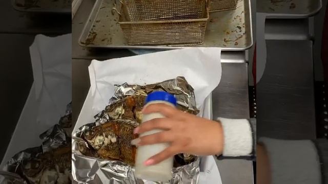 Our Amazing Fried Tilapia... смотреть онлайн